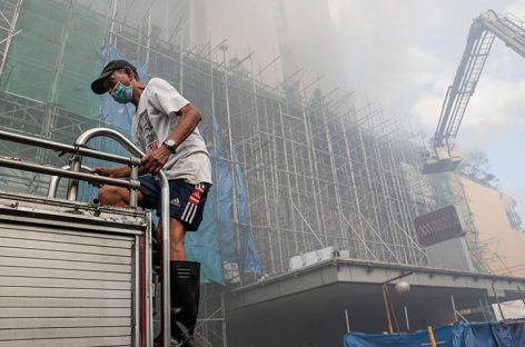 Cifra de muertos aumentó a cinco tras incendio de un hotel de Manila