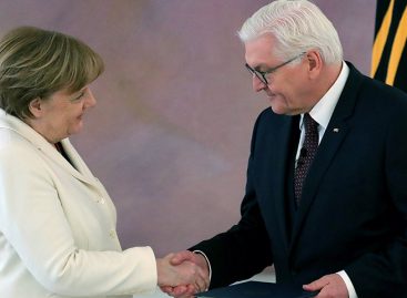 Presidente alemán nombró formalmente a Merkel como canciller