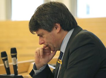 Juez procesó a Puigdemont y 12 políticos por rebelión en Cataluña