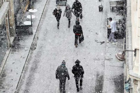 Temporal de nieve al sur de Francia generó problemas en transportes