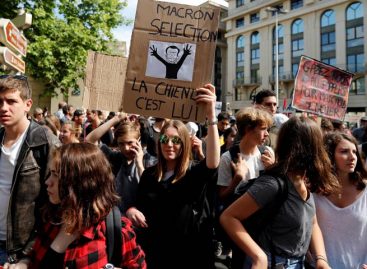 Funcionarios franceses organizan su tercera huelga contra Macron