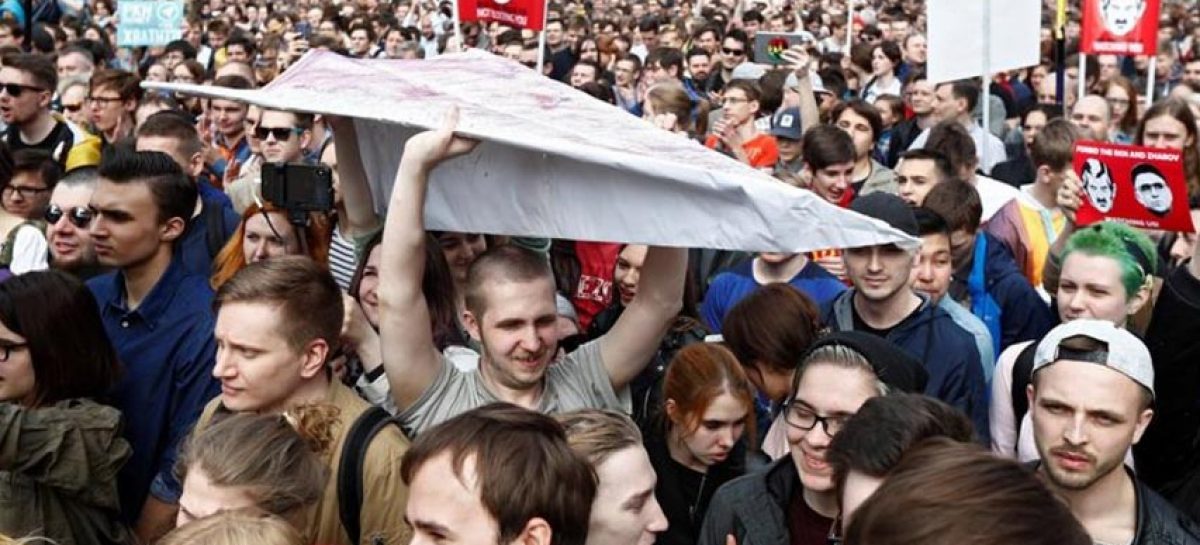 Miles de rusos protestaron en Rusia contra restricciones en internet