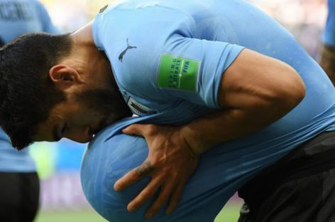 Uruguay se mete a Octavos de Final con gol de Luis Suárez