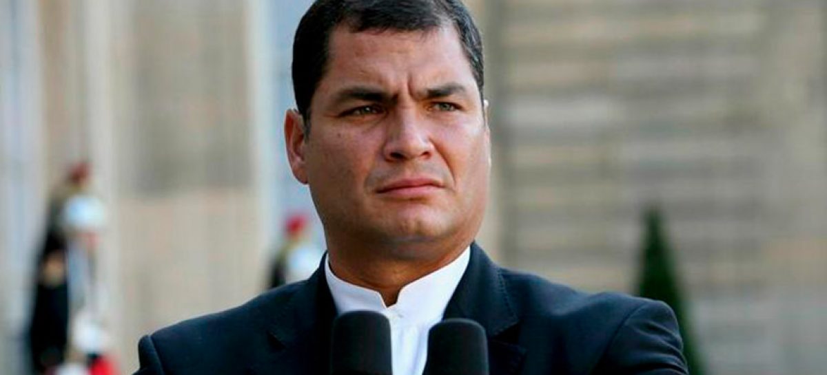 Ecuador pendiente de estudiar orden de detención internacional a Correa