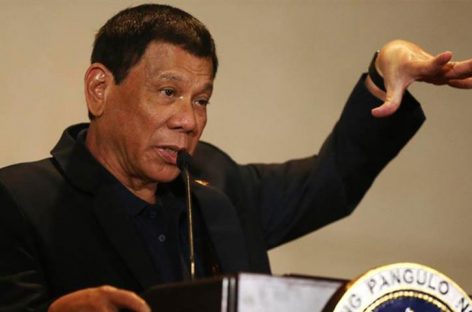 Duterte dispuesto a renunciar si hereda su cargo el hijo del dictador Marcos