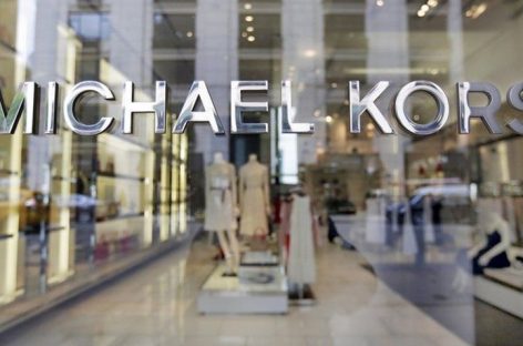 Michael Kors compra Versace por 2.000 millones de dólares