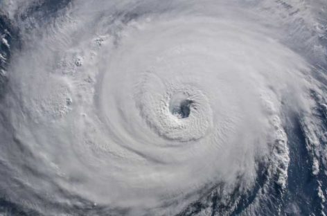 Huracán Florence bajó a categoría 2