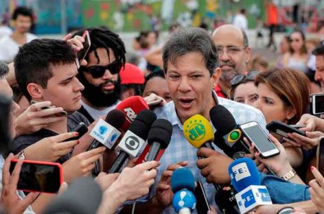 Haddad advirtió que Bolsonaro regularizará milicias como pasó en Filipinas