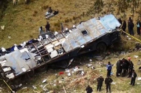 17 personas murieron tras accidente de autobús en Pakistán