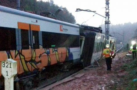 Un muerto tras descarrilarse un tren en las cercanías de Barcelona