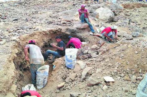 Mueren tres personas soterradas en mina artesanal en Honduras