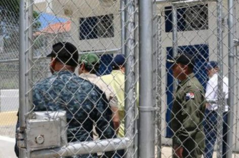 Trasladan a 12 reos de alta peligrosidad a cárcel de Punta Coco