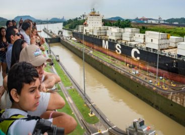 Miles de peregrinos visitaron el fin de semana el Canal de Panamá