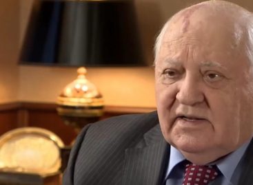 Gorbachov llama a EEUU a reanudar diálogo con Rusia sobre armas nucleares