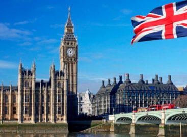 Parlamento británico vota si acepta un “brexit” sin acuerdo