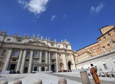 París pide a Roma que permita interrogar al nuncio acusado de agresión sexual