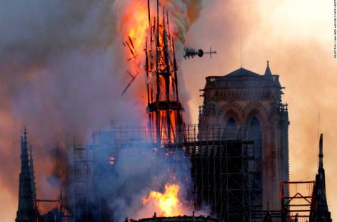 Varela expresó su pesar por el incendio que consumió parte de la catedral de Notre Dame