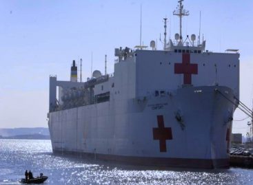 Buque hospital de EE.UU. atenderá a migrantes venezolanos en varios países (incluido Panamá)