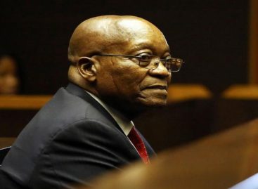 Expresidente sudafricano afirma que acusaciones de corrupción es un plan en su contra