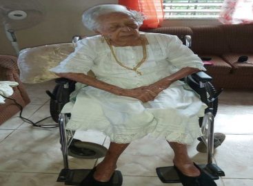 Entregan un reconocimiento a Clara Cedeño, la persona más longeva de Panamá: Tiene  113 años