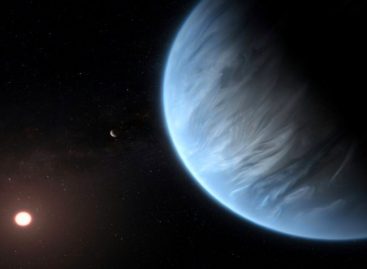 Un exoplaneta potencialmente habitable tiene agua