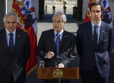 Piñera anuncia plan de normalización para levantar toque de queda