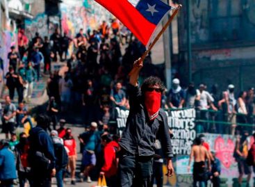 Acuerdan en Chile plebiscito para una nueva Constitución