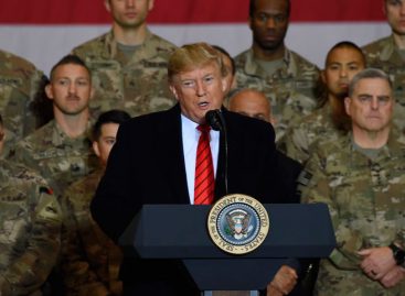Trump anuncia nuevo diálogo con talibanes tras visita sorpresa a Afganistán