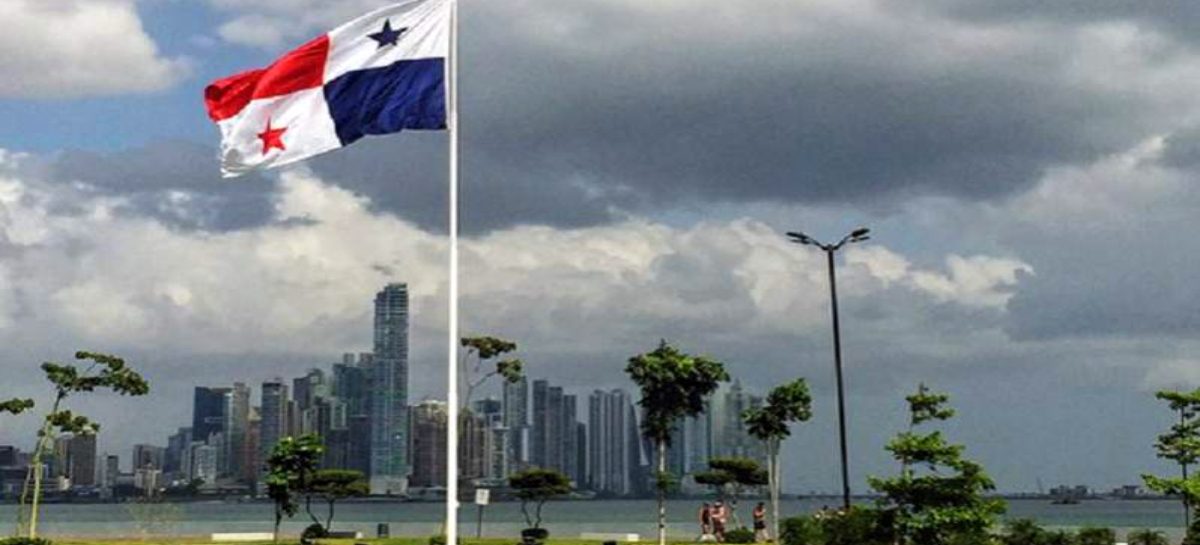 Francia mantiene a Panamá en su lista de paraísos fiscales
